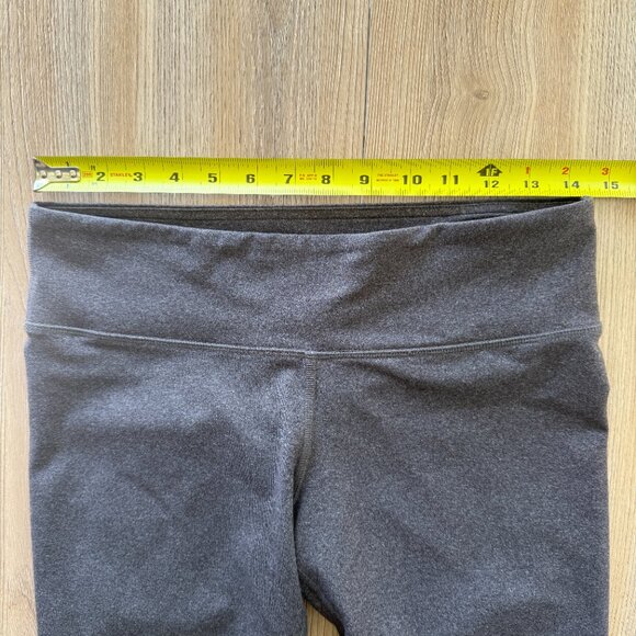 Alo Yoga Airbrush Capri Leggings Heather Gray M - Picture 5 of 11